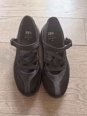 Zara Black Mary-Jane Lace-Up Sneakers